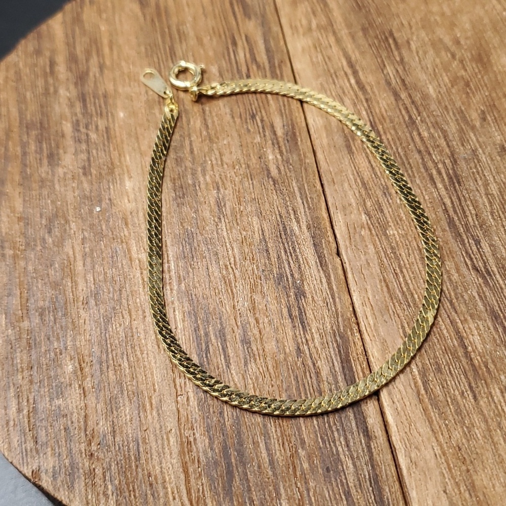 B3207 sleek herringbone‎ tracks bracelet